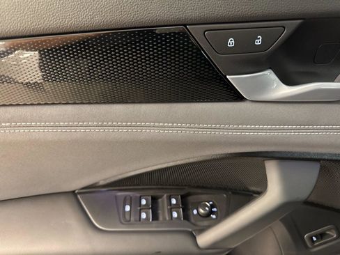New 2026 Volkswagen Tiguan SE R-Line AWD/4WD image 10