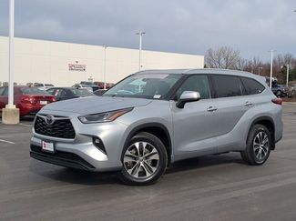 Certified 2021 Toyota Highlander XLE video 2
