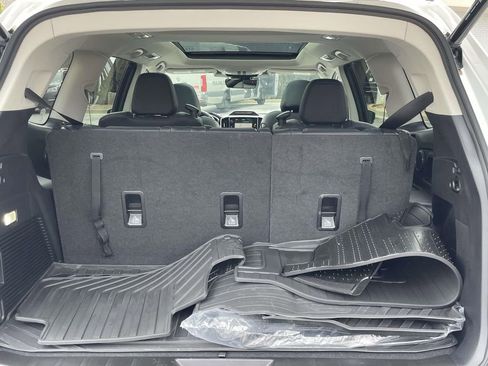 Certified 2025 Subaru Ascent Limited w/ Popular Package #1 image 10