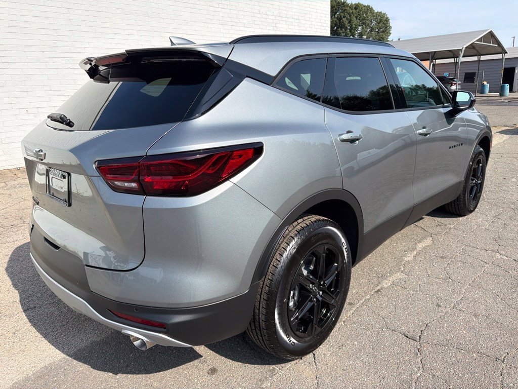 New 2026 Chevrolet Blazer LT w/ Convenience Package FWD image 2