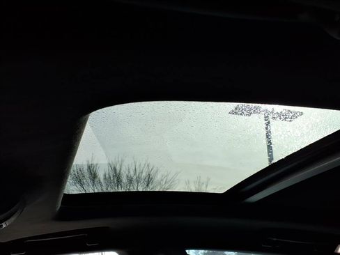 Used 2021 Maserati Levante S image 15