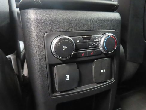 Used 2020 Ford Explorer XLT w/ Equipment Group 202A image 14