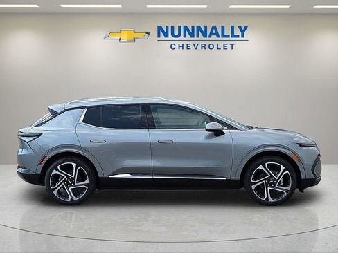 New 2025 Chevrolet Equinox EV LT w/ Active Safety Package 3 FWD image 6
