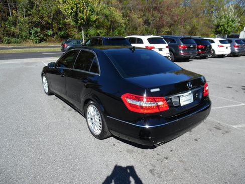 Used 2011 Mercedes-Benz E 350 4MATIC Sedan image 3