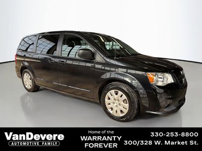 Used 2018 Dodge Grand Caravan SE w/ UConnect Hands-Free Group