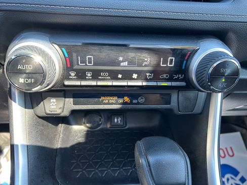 Used 2019 Toyota RAV4 XLE image 39