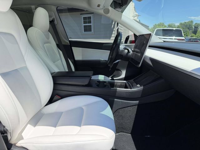 Used 2021 Tesla Model Y Long Range AWD/4WD image 10