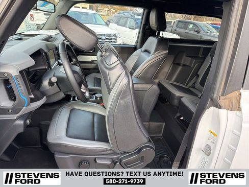 Used 2022 Ford Bronco Black Diamond image 15