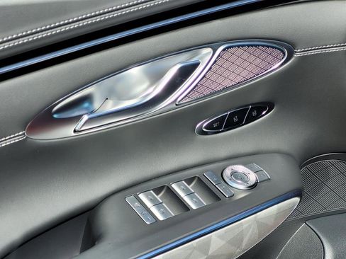 New 2024 Genesis GV70 3.5T Sport w/ Sport Advanced Package image 9