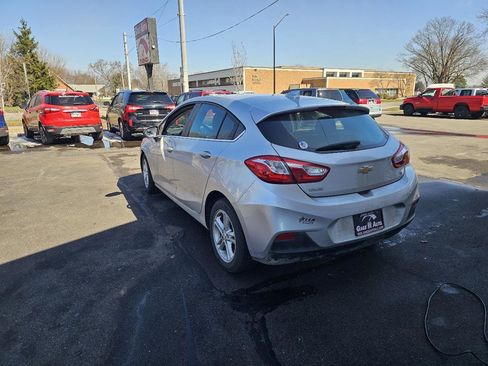 Used 2018 Chevrolet Cruze LT w/ Convenience Package image 8