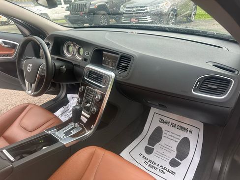 Used 2012 Volvo S60 T5 FWD image 16