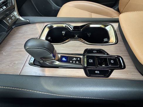 Used 2025 Lexus RX 350 Premium w/ Accessory Package (Z1) FWD image 27
