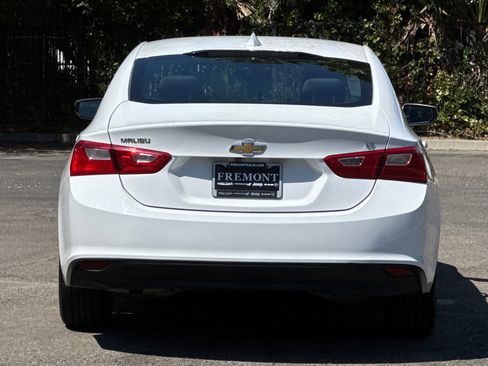 Used 2018 Chevrolet Malibu LT image 4