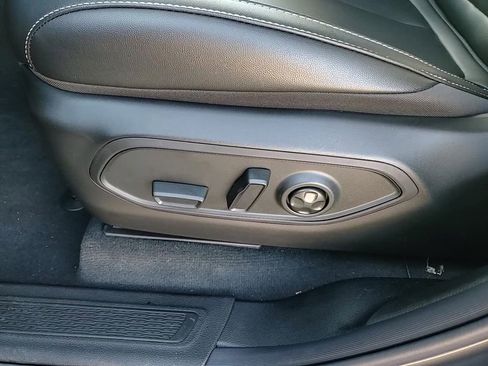 New 2025 Jeep Grand Cherokee Limited w/ Black Appearance Package image 12