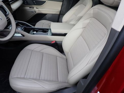 New 2025 Lincoln Nautilus Reserve w/ Jet Appearance Package image 15