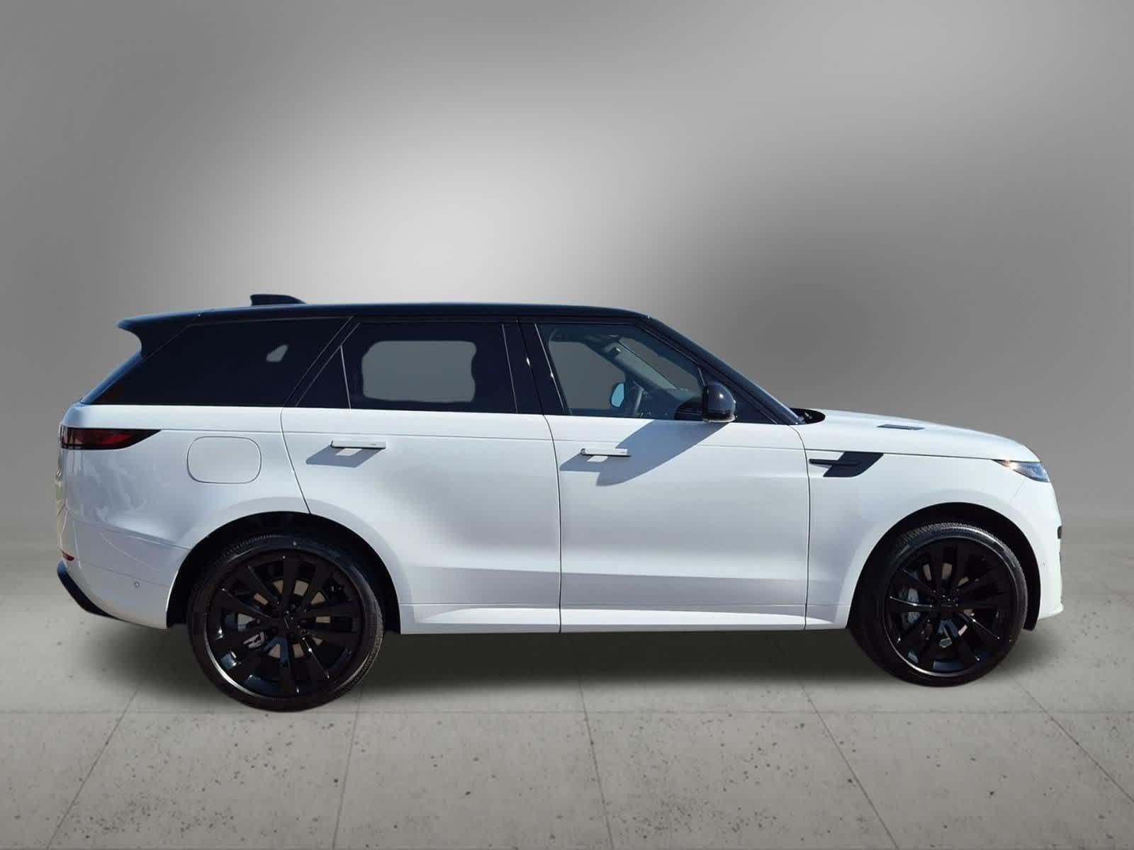 New 2027 Land Rover Range Rover Sport Dynamic SE AWD/4WD image 7