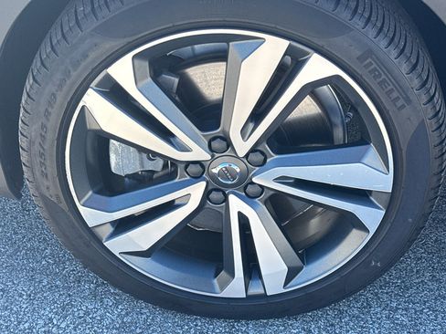 Used 2025 Volvo V60 B5 Cross Country Plus AWD/4WD image 8