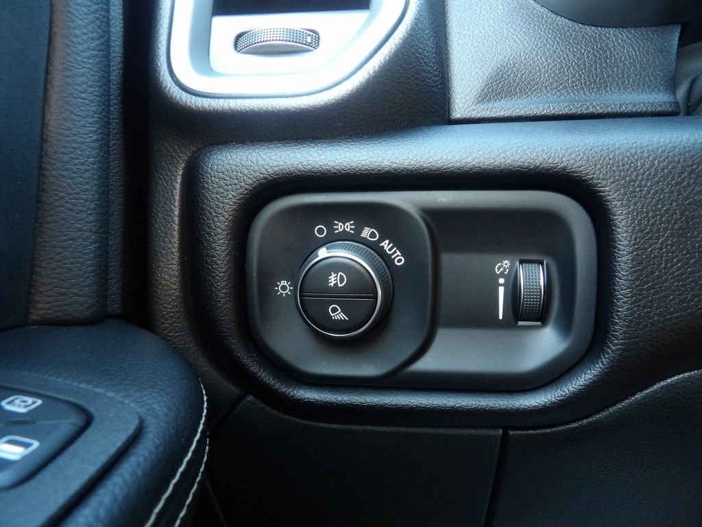 Used 2026 RAM 2500 Big Horn AWD/4WD image 19