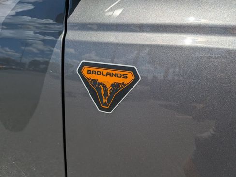 Used 2025 Ford Bronco Badlands AWD/4WD image 9