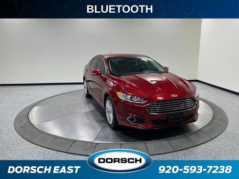 Used 2016 Ford Fusion SE w/ Equipment Group 202A FWD image 3