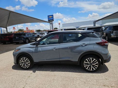 Used 2023 Nissan Kicks SV FWD image 5
