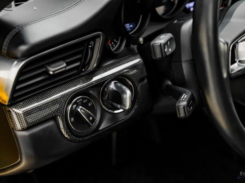 Used 2018 Porsche 911 Turbo S image 69