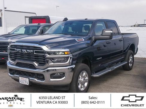 Used 2025 RAM 2500 Big Horn AWD/4WD image 1