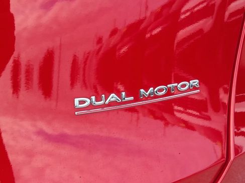 Used 2022 Tesla Model Y Performance AWD/4WD image 10
