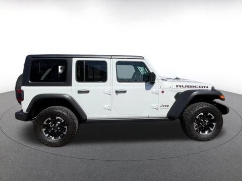 Used 2025 Jeep Wrangler Unlimited Rubicon AWD/4WD image 16