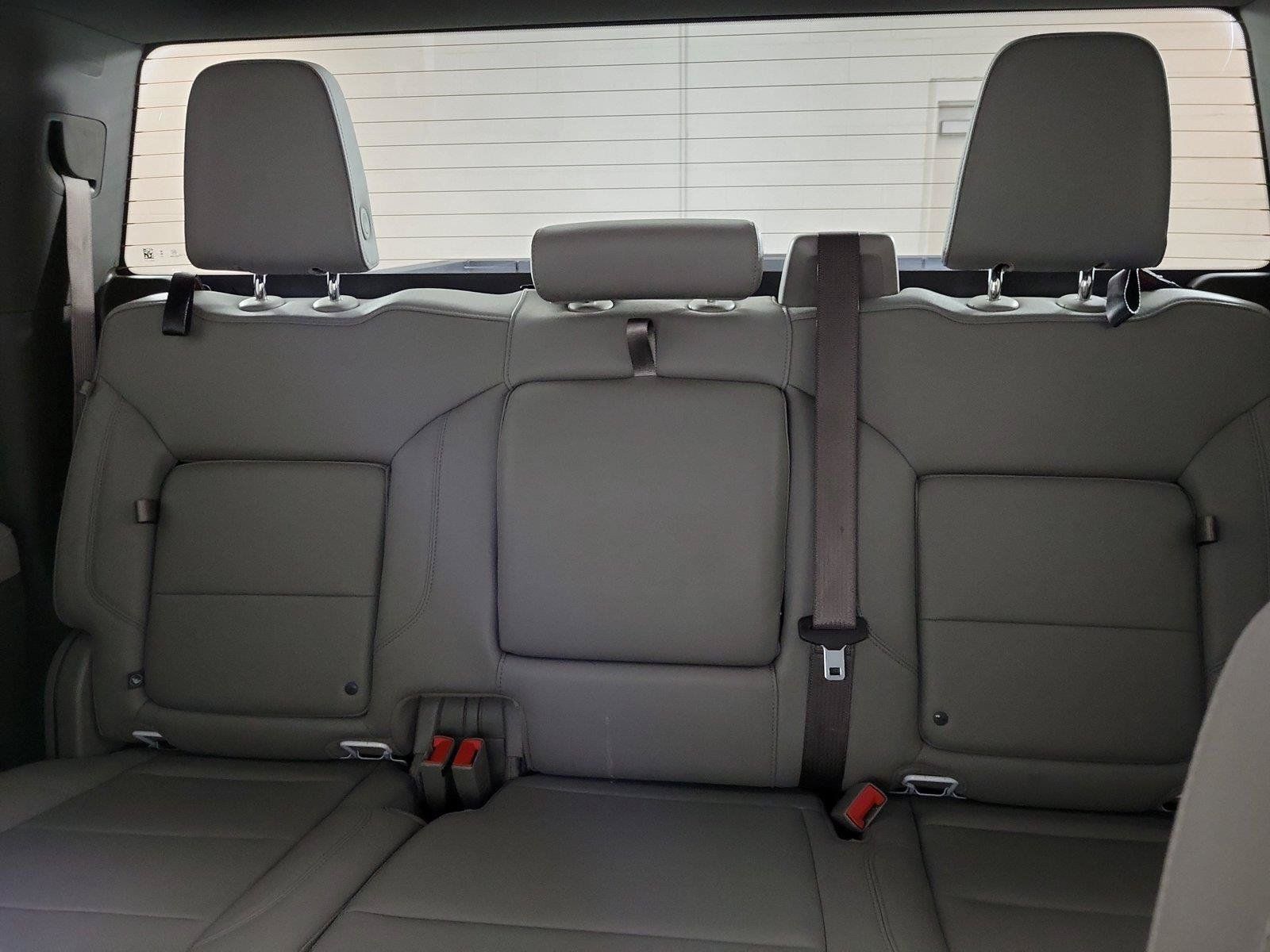 Used 2025 GMC Sierra 1500 SLT RWD image 15