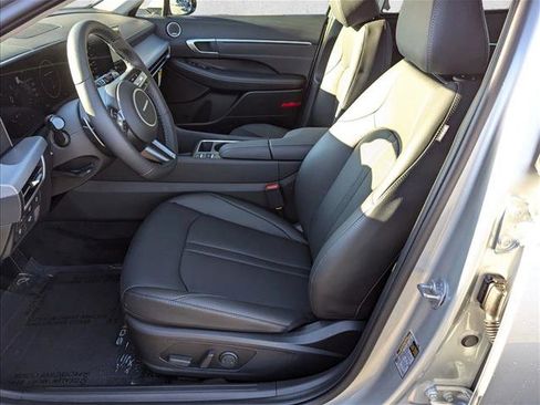 Used 2025 Hyundai Sonata Limited FWD image 4