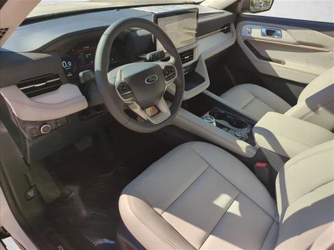 New 2026 Ford Explorer Active image 3