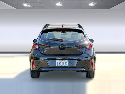 Used 2024 Toyota Corolla SE w/ SE Package image 9