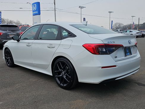 Used 2023 Honda Civic Sport image 6