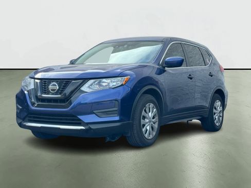 Used 2020 Nissan Rogue S image 2