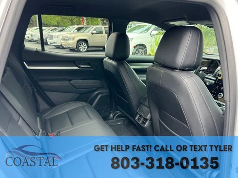 Used 2026 GMC Terrain Elevation w/ Elevation Premium Package FWD image 15