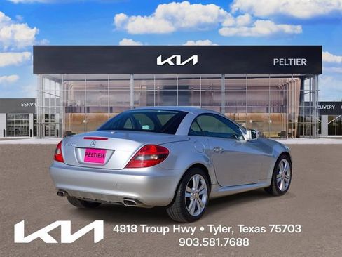 Used 2010 Mercedes-Benz SLK 300 image 6