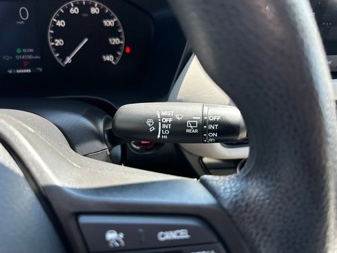 Certified 2024 Honda HR-V LX image 31