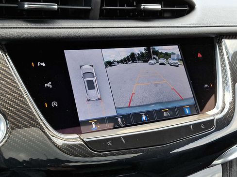 Certified 2023 Cadillac XT6 Sport w/ Technology Package AWD/4WD image 32
