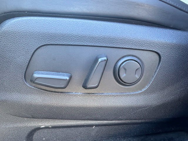 Used 2022 Kia Carnival LX FWD image 20