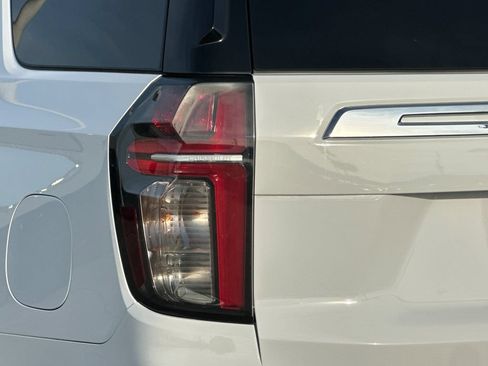 Used 2024 Chevrolet Tahoe Premier w/ Premium Package RWD image 31