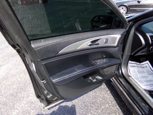Used 2017 Lincoln MKZ Premiere FWD image 30