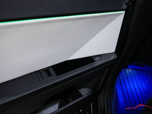 Used 2024 Tesla Cybertruck AWD Crew Cab image 55