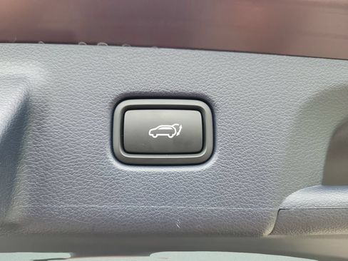 Used 2024 Hyundai Palisade Limited FWD image 8
