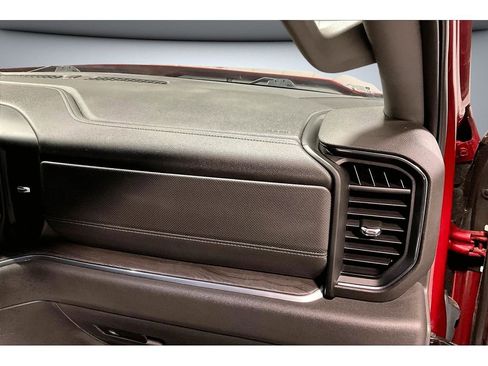 Used 2022 Chevrolet Silverado 1500 LTZ w/ LTZ Premium Package image 17