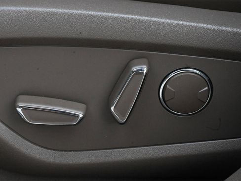 Used 2017 Lincoln MKX Reserve w/ Driver Assistance Package image 15