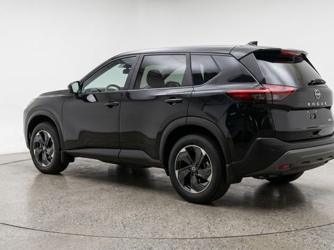 Used 2025 Nissan Rogue SV AWD/4WD image 6