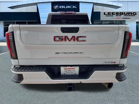 Used 2024 GMC Sierra 2500 AT4 AWD/4WD image 6
