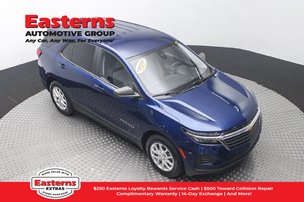 Used 2022 Chevrolet Equinox LS w/ LS Convenience Package AWD/4WD image 4