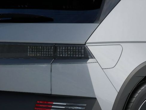 New 2026 Hyundai Ioniq 5 SE RWD image 10